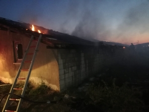 Isparta’da Çıkan Besihane Yangınında 2 Hayvan Telef Oldu