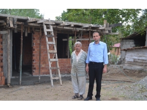 İhtiyaç Sahibi Aileye Öğretmenlerden Yardım Eli