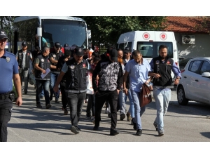 Polis Tek Tek 13 Adresten Topladı, Uyuşturucu Operasyonunda 19 Kişi Gözaltına Alındı