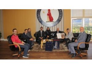 Dumlupınar Meydan Muharebesi’nin ’Basında Yankıları’ Kitap Oldu