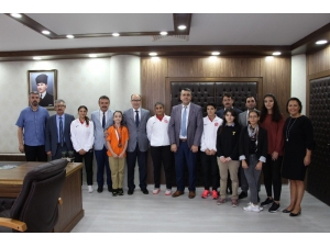 Kaymakam Nazlı: “Spor Öğrencilerin Eğitimine Katkı Sağlıyor”