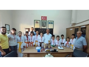 Bozdoğanlı Karatecilere Yan Bakılmıyor