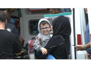 İstanbul’da Engelli Öğrencileri Taşıyan Minibüse Cip Çarptı: 5 Yaralı