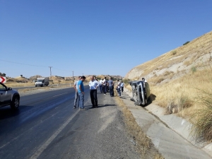 Sürücüsünün Direksiyon Hakimiyetini Kaybettiği Araç Yan Yattı
