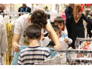 Bebek Kıyafetlerindeki Tehlikeye Dikkat