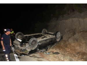 Cenaze Dönüşü Kaza: 4 Yaralı