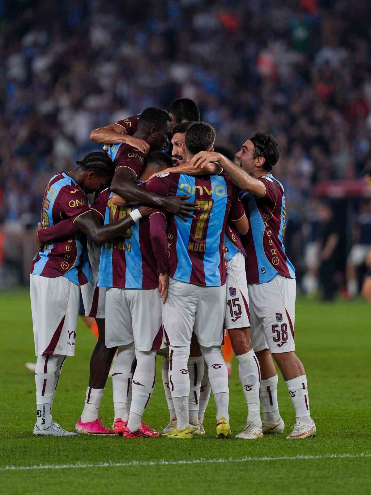 trendyol-super-lig-trabzonspor-1-rams-basaksehir-1-ilk-yari