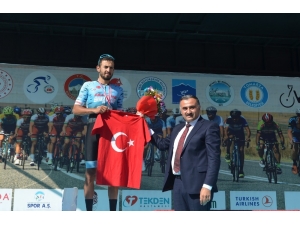 Grand Prix Erciyes Erkekler Bisiklet Yarışı Develi Etabı Tamamlandı