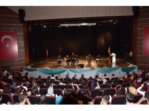 Dü Öğrencilerine Oryantasyon Eğitimi