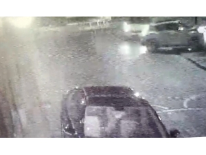 Polisin ’Dur’ İhtarına Uymadı Bahçe Duvarına Çarptı