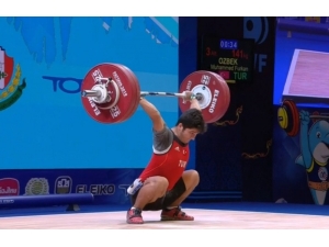 Halterde İsmailov’dan Gümüş Madalya