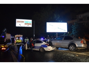 Kaza Yerine Gelen Polis Aracına Başka Bir Otomobil Çarptı