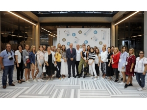 Balparmak, Yeni Ürününü Balparmak Propolis’i Piyasaya Sürdü