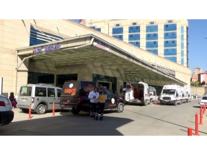 Siirt’te Minibüs Devrildi: 2 Yaralı