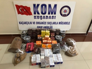 Kuşadası’nda Kaçak Sigara Ve Tütüne Geçit Yok