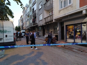 Ev Taşımada Silahlı, Tornavidalı Kavga: 2 Yaralı