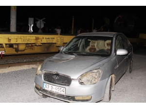 Tarsus’ta Tren İle Otomobil Çarpıştı: 4 Yaralı
