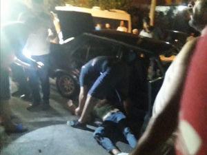 Otomobil Park Halindeki Öğrenci Servisine Çarptı: 2 Yaralı