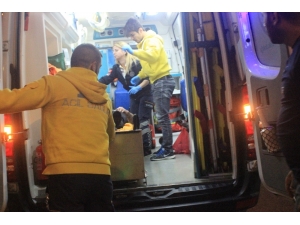 Fatih’te İki Grup Arasında Çıkan Bıçaklı Kavgada 1’i Ağır 3 Yaralı