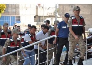 Hırsızlık Zanlısı Yoğun Önlemler Arasında Adliyeye Götürüldü