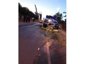 Yan Yola Uçan Aracın Çarptığı Yaya Ağır Yaralandı