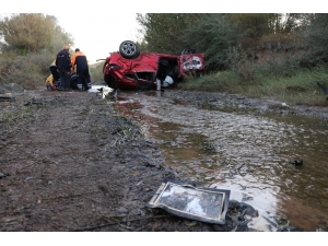 Sivas’ta Trafik Kazası: 2 Ölü, 6 Ağır Yaralı (2)