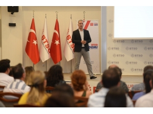 Müşteri İlişkilerini İyi Yöneten Şirketler Rekabette Bir Adım Önde