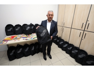 Afyonkarahisar’da 500 Öğrenciye Kırtasiye Yardımı