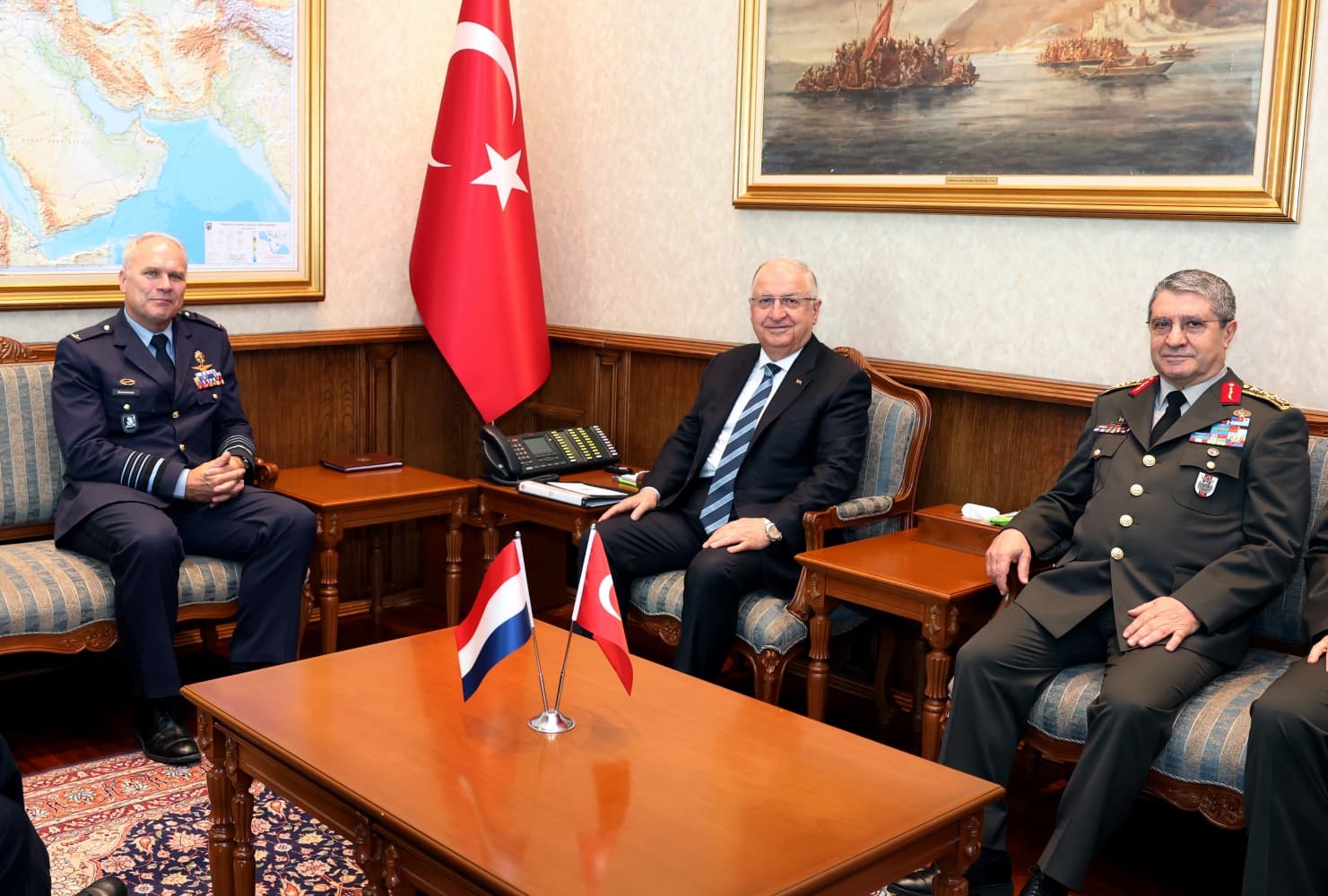 bakan-guler-hollanda-genelkurmay-baskani-orgeneral-eichelsheim-i-kabul-etti