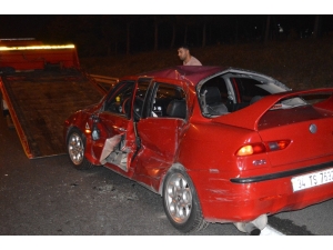 Gaziosmanpaşa’da Makas Atan Sürücü Kaza Yaptı; 3 Yaralı