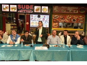 Başkan Hürriyet, Kapanönü Çarşısı Projesini Esnafa Anlattı