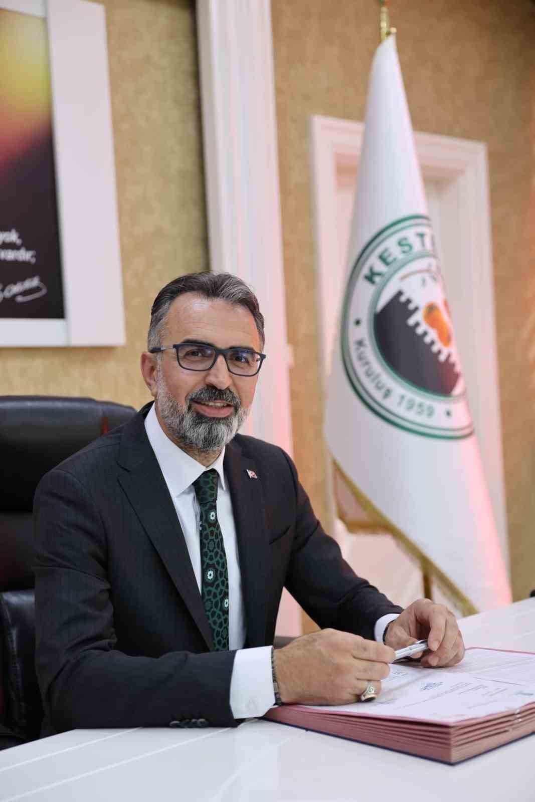 baskan-erol-14-agustos-2001-den-turkiye-yuzyili-na-25-yillik-imza