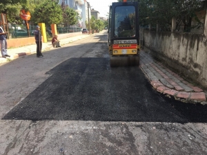 Körfez Belediyesi’nden Yol Bakım Çalışmaları