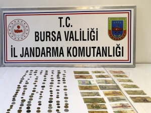 Tarihi Eser Satıcısına Suçüstü: 133 Sikke İle 22 Adet Kağıt Para Ele Geçirildi