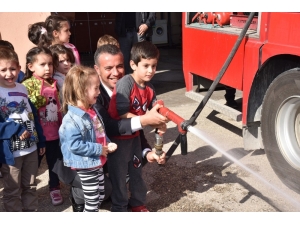 Minik Öğrencilerden İtfaiyecilere Ziyaret