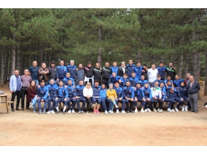 Karabükspor’a Safranbolu Kent Ormanı’nda Moral Yemeği