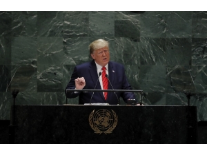 Trump : “İran Halkı Yoksulluğu Azaltan Bir Hükümeti Hak Ediyor”