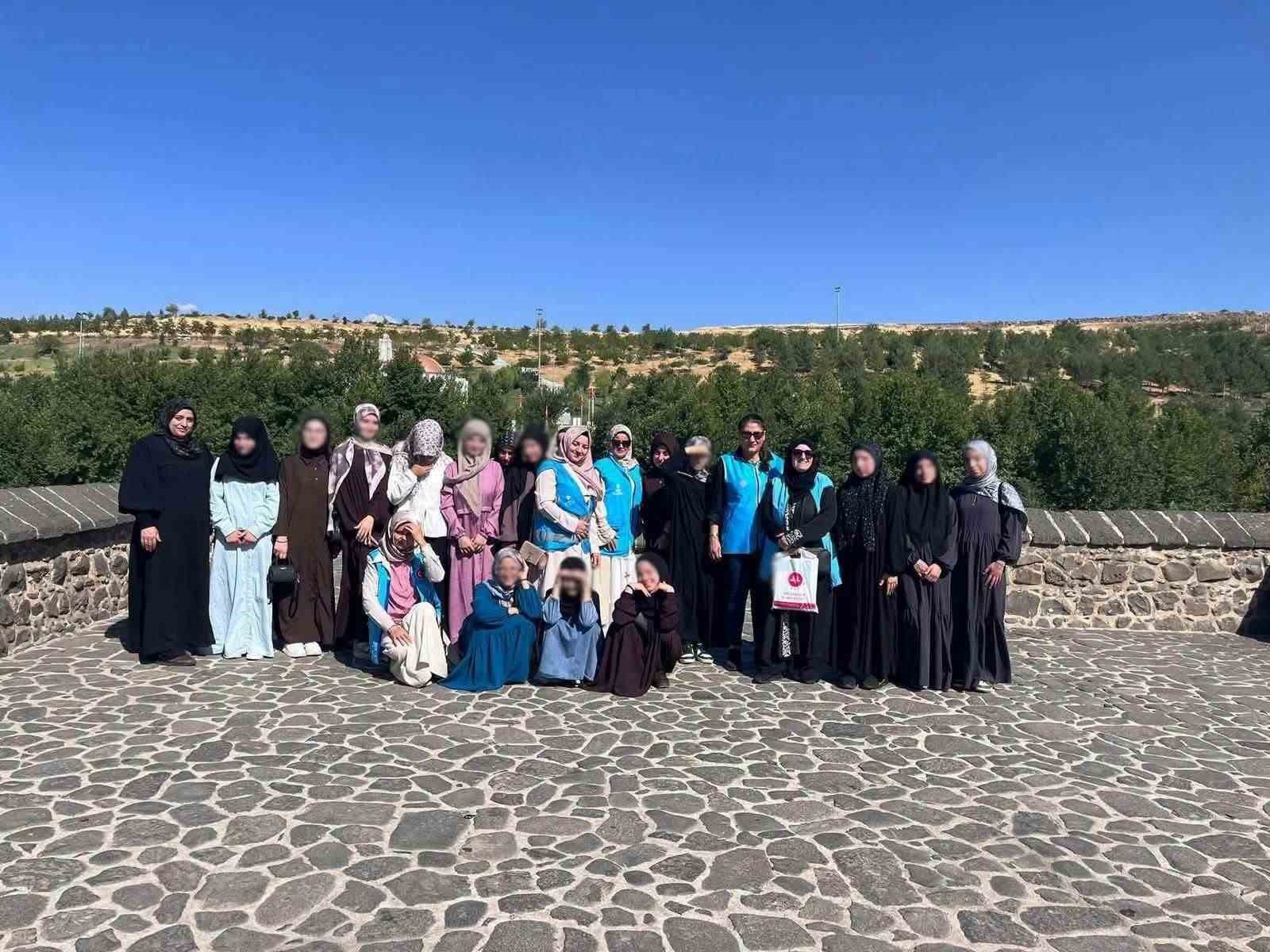 kur-an-kursu-ogrencilerine-gezi-programi-duzenlendi