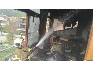 Ocaklar’da Çatı Yangını Korkuttu