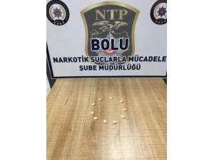 Uyuşturucu Haplarla Yakalanan Genç Adliyeye Sevk Edildi