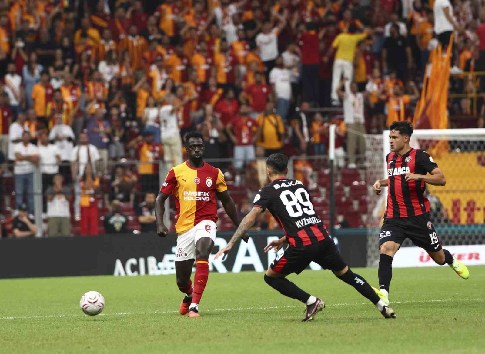 trendyol-super-lig-galatasaray-0-corum-fk-0-mac-devam-ediyor
