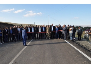 Kars’ta Sıcak Asfalt Köy Yolları Hizmete Tek Tek Giriyor