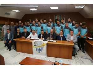 Odunpazarıspor Kulübünde İmzalar Atıldı
