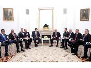Putin: "Venezuela’nın Meşru Yönetimini Desteklemeye Devam Edeceğiz"