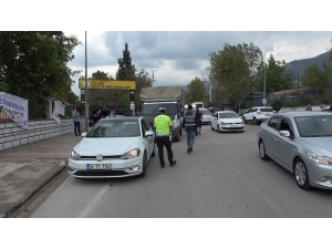 Denizli Polisinden Özel Araçlara Sigara Denetimi