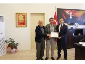 Aralarında Para Toplayıp Cenaze Yıkama Aracı Aldılar