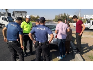 Sürücüsünün Dur İhtarına Uymadığı Araç Trafikten Çekme Belgeli Çıktı