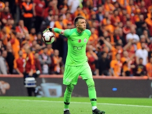 Fenerbahçe Derbisinin En Deneyimlisi Muslera