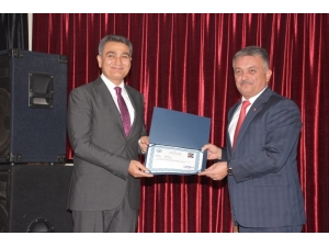 Vali Yazıcı’dan Müdür Zeybek’e Veda Yemeği