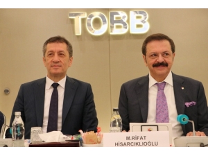 Bakan Selçuk: "Okullarımızdaki Dallar Arasında Örtüşmeyi Sağlayamazsak Burada Sahici Bir Ekonomi - Eğitim İlişkisi Kuramayız"
